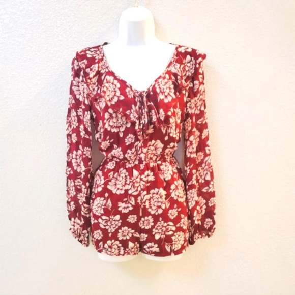 💚5/$25 Band of Gypsies Red & White Floral Boho Long Sleeve Romper Size Small - Picture 3 of 7